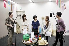左より：小野大輔さん、Ceuiさん、藤田咲さん、高垣彩陽さん、福山潤さん
